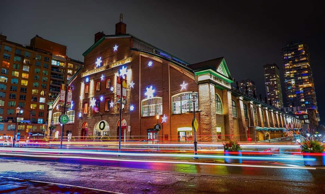 st. lawrence market winter market christmas holidays toronto