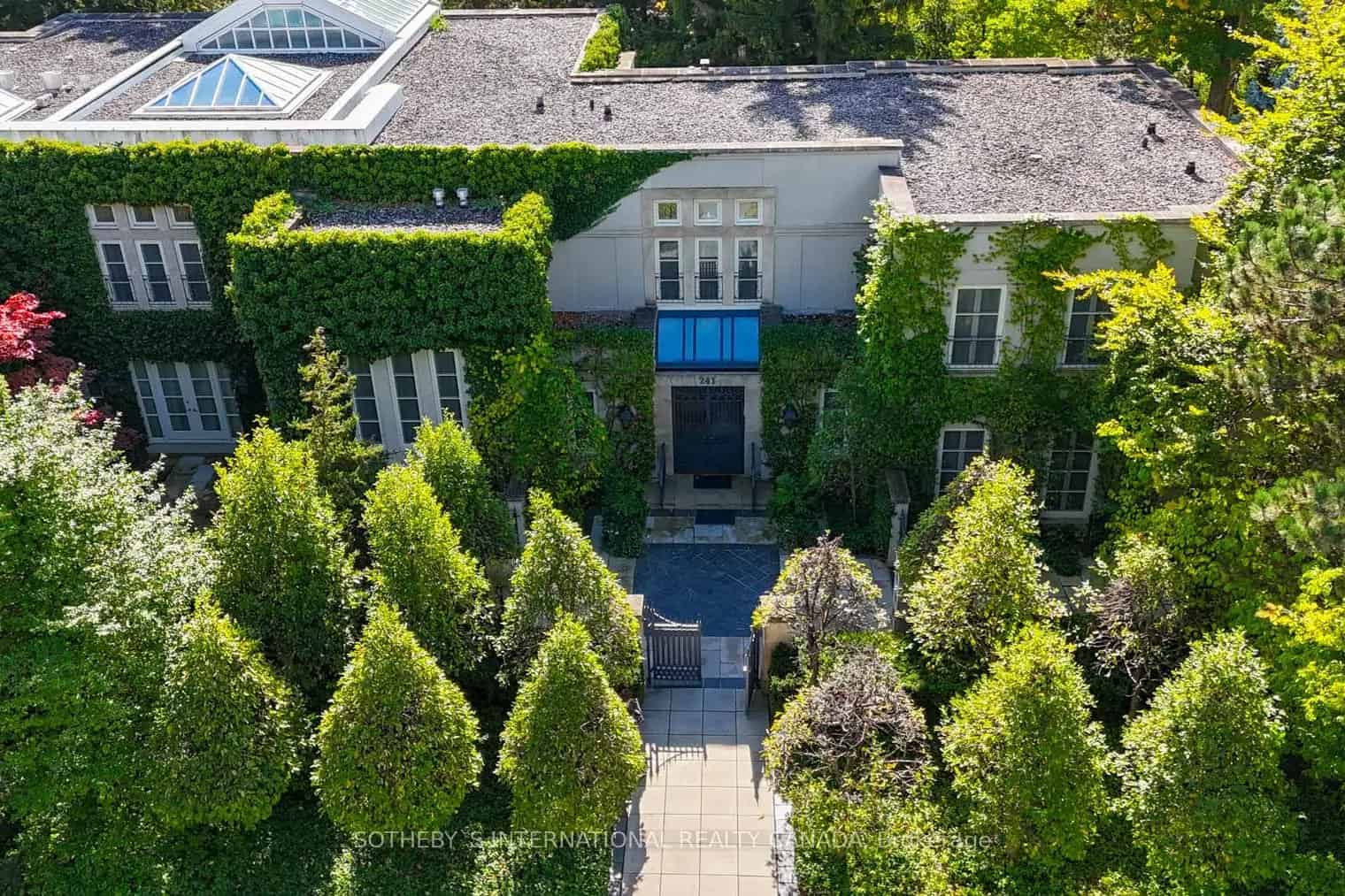 241 strathallan wood toronto